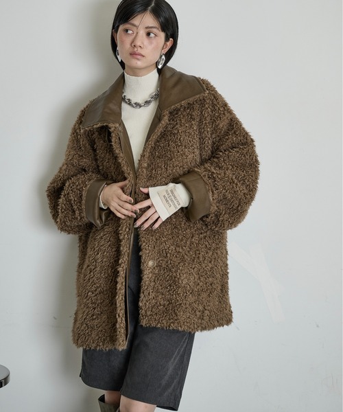 THE YOn(ザヨン)の「衿切替フェイクファージャケット(その他アウター・レディース・グレイッシュベージュ/ブラウン/アイボリー・FREE)」の6枚目の写真