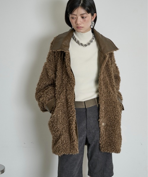 THE YOn(ザヨン)の「衿切替フェイクファージャケット(その他アウター・レディース・グレイッシュベージュ/ブラウン/アイボリー・FREE)」の7枚目の写真