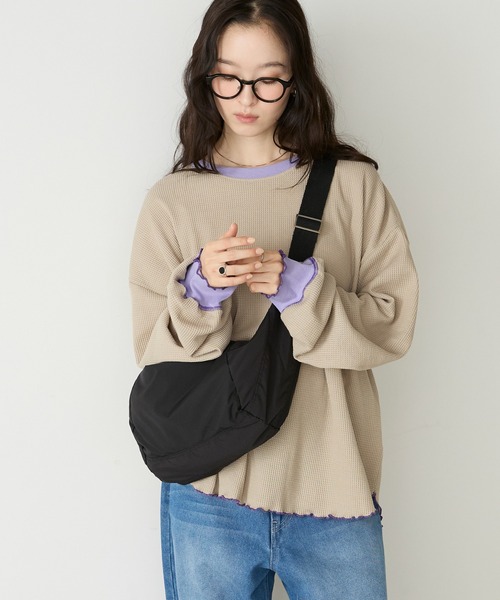 forksy.(フォルクシー)の「【forksy.】<エブリデイシリーズ>配色メロー オーバーサイズ ワッフルロンT / 抗菌防臭(Tシャツ/カットソー・レディース・ブラック/モカ/ホワイト系/ライトグレー/ブラック系/ブラウン/ダークグレー・FREE)」の7枚目の写真