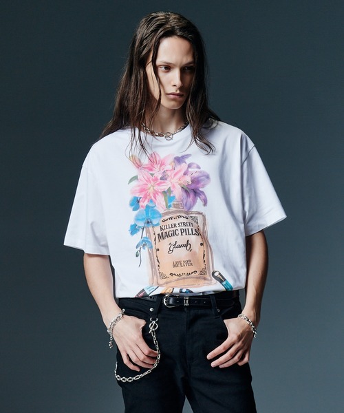 glamb（グラム）の「Magic Pills T-Shirt / マジックピルTシャツ（Tシャツ/カットソー・メンズ・ホワイト/チャコール・S/L/M）」の5枚目の写真