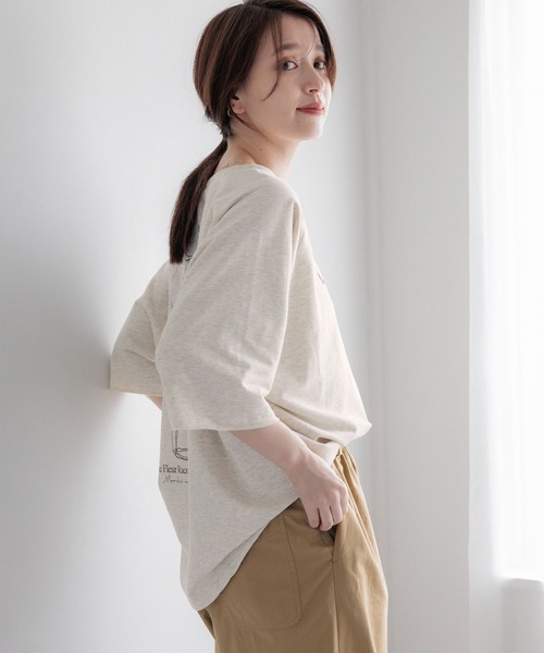 studio CLIP(スタディオクリップ)の「アソートフラワー刺繍Tシャツ(Tシャツ/カットソー・レディース・オフホワイト/ブラウン/オートミール・FREE)」の6枚目の写真