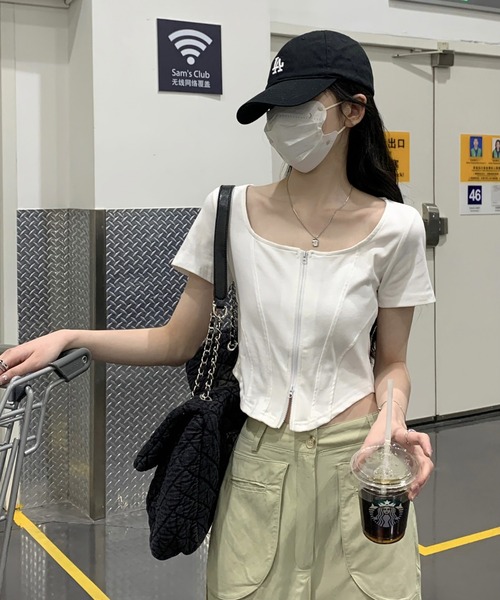 Girly Doll(ガーリードール)の「スクエアネックダブルジップ半袖カットソー(Tシャツ/カットソー・レディース・ブラック/ホワイト/キャメル・FREE)」の9枚目の写真