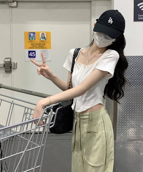Girly Doll(ガーリードール)の「スクエアネックダブルジップ半袖カットソー(Tシャツ/カットソー・レディース・ブラック/ホワイト/キャメル・FREE)」の14枚目の写真