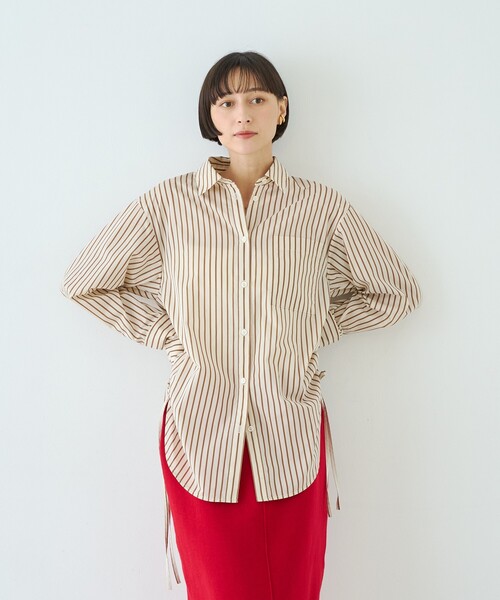 Rouge vif Anna(ルージュヴィフアンナ)の「ストライプサイドドロストシャツ(シャツ/ブラウス・レディース・ブラウン/レッド・フリー)」の3枚目の写真