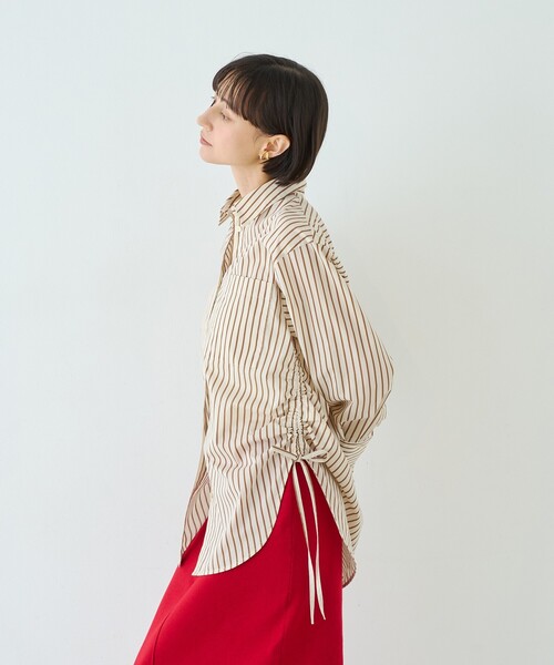 Rouge vif Anna(ルージュヴィフアンナ)の「ストライプサイドドロストシャツ(シャツ/ブラウス・レディース・ブラウン/レッド・フリー)」の5枚目の写真