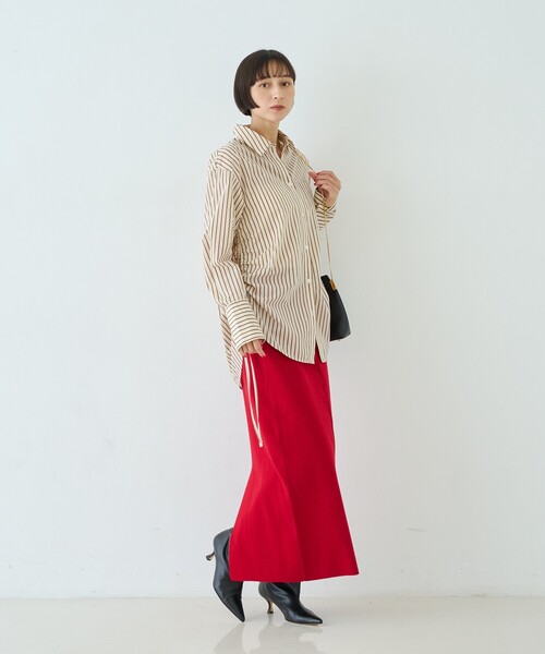 Rouge vif Anna(ルージュヴィフアンナ)の「ストライプサイドドロストシャツ(シャツ/ブラウス・レディース・ブラウン/レッド・フリー)」の13枚目の写真