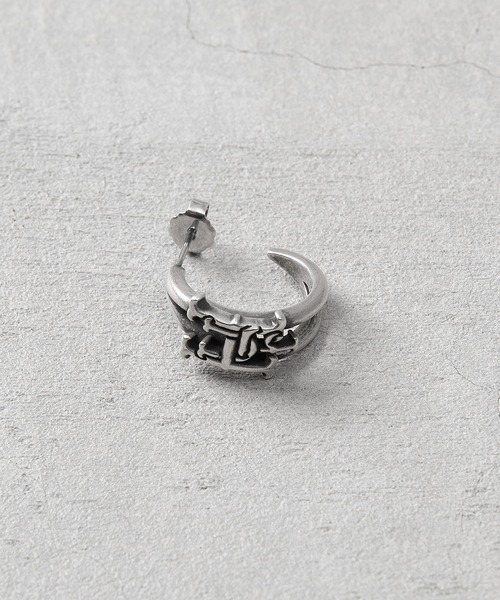 HUF(ハフ)の「VARSITY DOUBLE HOOP PIERCE(ピアス(片耳用)・メンズ・シルバー・O/S)」の1枚目の写真