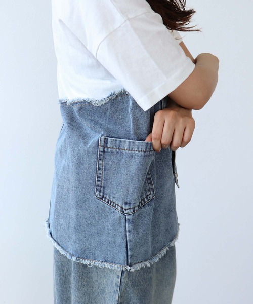 Cepica(セピカ)の「アシメデニム切替えカットTシャツ(Tシャツ/カットソー・レディース・ホワイト/ブラック・FREE)」の7枚目の写真