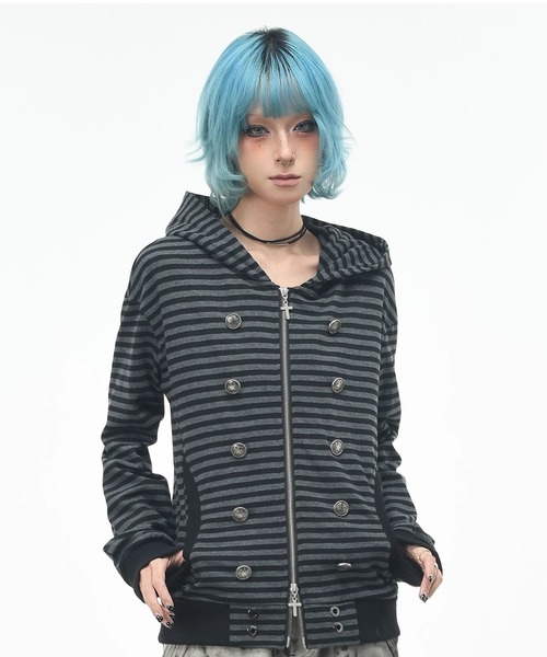 MONO8(モノハチ)の「ボーダー柄ナポレオンボタンフード付きジップパーカー(パーカー・レディース・グレー・M)」の18枚目の写真