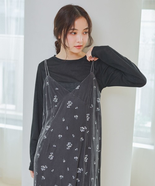 mysty woman(ミスティウーマン)の「BASICシアークルーカット長袖 1091053(Tシャツ/カットソー・レディース・ライトイエロー/ブラック/ブラウン/オフホワイト・FREE)」の2枚目の写真