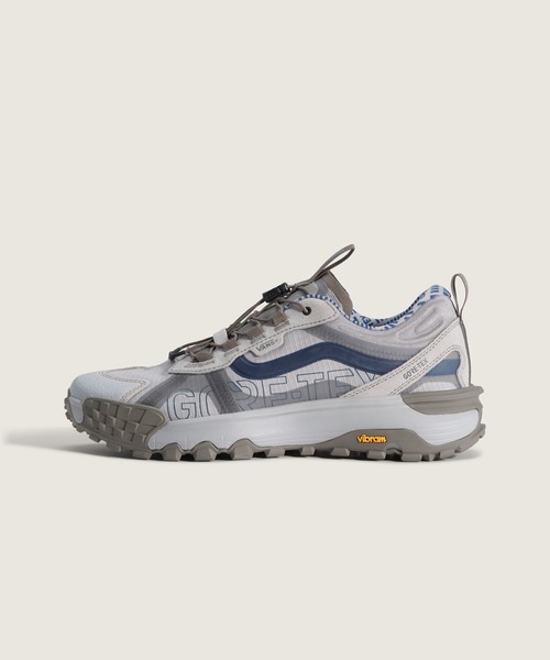 VANS(バンズ)の「クロスパス XC GORE-TEX / Crosspath XC GORE-TEX MTE Light Grey VN000EKHLTG1(スニーカー・メンズ・ライトグレー・10/9.5/9/8.5/8/7.5/7/6.5/6/5.5/5/12/11.5/11/10.5)」の1枚目の写真