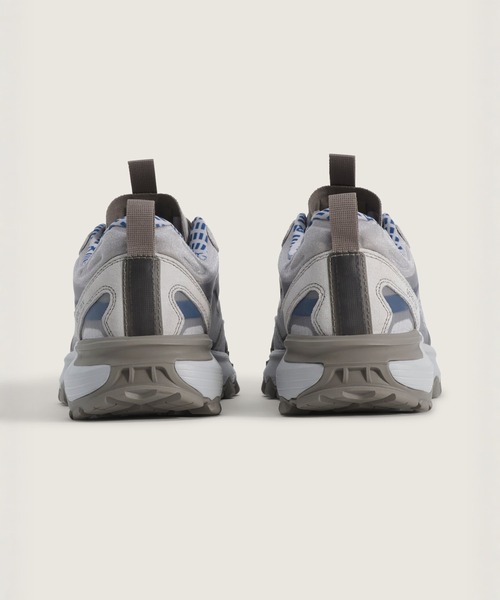 VANS(バンズ)の「クロスパス XC GORE-TEX / Crosspath XC GORE-TEX MTE Light Grey VN000EKHLTG1(スニーカー・メンズ・ライトグレー・10/9.5/9/8.5/8/7.5/7/6.5/6/5.5/5/12/11.5/11/10.5)」の4枚目の写真
