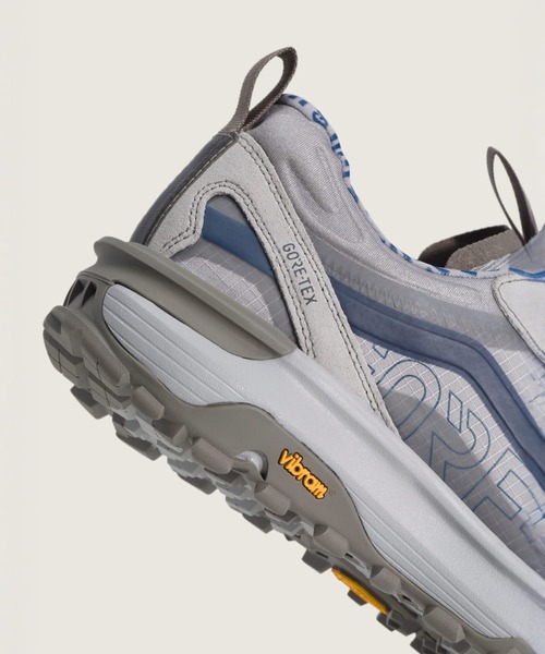 VANS(バンズ)の「クロスパス XC GORE-TEX / Crosspath XC GORE-TEX MTE Light Grey VN000EKHLTG1(スニーカー・メンズ・ライトグレー・10/9.5/9/8.5/8/7.5/7/6.5/6/5.5/5/12/11.5/11/10.5)」の6枚目の写真