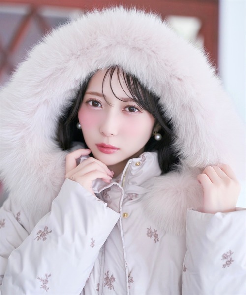 WILLSELECTION(ウィルセレクション)の「小花刺繍ショートダウン(ダウンジャケット/コート・レディース・ブラック/オフホワイト/ピンク/アイボリー・FREE)」の4枚目の写真