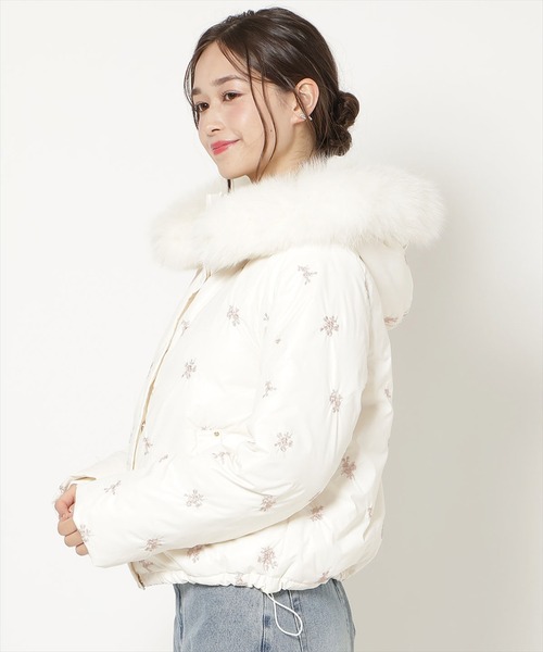 WILLSELECTION(ウィルセレクション)の「小花刺繍ショートダウン(ダウンジャケット/コート・レディース・ブラック/オフホワイト/ピンク/アイボリー・FREE)」の6枚目の写真