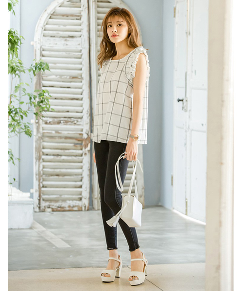 Re:EDIT（リエディ）の「ベーシックTYPE極ストレッチ裾フリンジデニム[Re:EDIT/リエディ][春夏新作][リエディオリジナル]（デニムパンツ・レディース・ライトブルー/ブラック/ネイビー/ブルー・X-LARGE/XX-LARGE/X-SMALL/MEDIUM/SMALL/LARGE/XX-SMALL）」の5枚目の写真