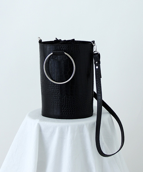 UNITED TOKYO（ユナイテッドトウキョウ）の「バケツリングバッグ（ショルダーバッグ・レディース・レッド/ブラック/サックスブルー/ピンク・FREE）」の18枚目の写真