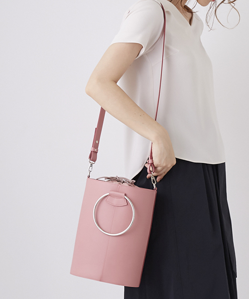 UNITED TOKYO（ユナイテッドトウキョウ）の「バケツリングバッグ（ショルダーバッグ・レディース・レッド/ブラック/サックスブルー/ピンク・FREE）」の11枚目の写真