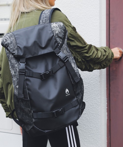 NIXON(ニクソン)の「LANDLOCK III BACKPACK(バックパック/リュック・メンズ・ネイビー/ブラック系その他/ブラック/ブラック系その他2/レッド/ブラック系その他3/ブラック×ホワイト/カモフラージュ/ブラック系その他4・FREE)」の6枚目の写真