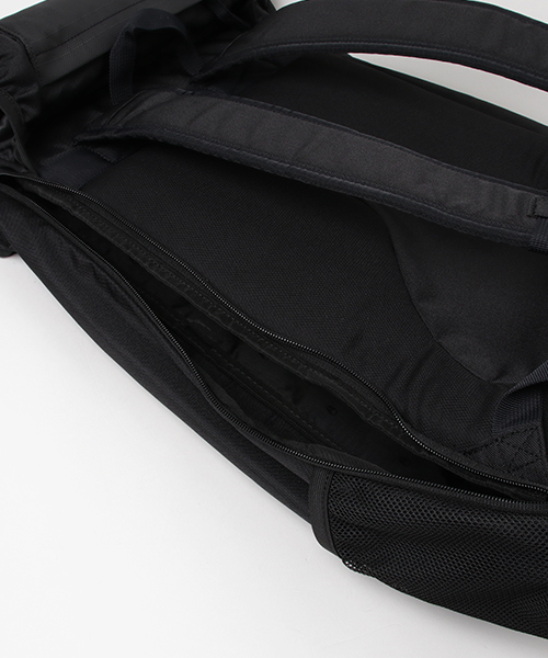 NIXON(ニクソン)の「LANDLOCK III BACKPACK(バックパック/リュック・メンズ・ネイビー/ブラック系その他/ブラック/ブラック系その他2/レッド/ブラック系その他3/ブラック×ホワイト/カモフラージュ/ブラック系その他4・FREE)」の21枚目の写真