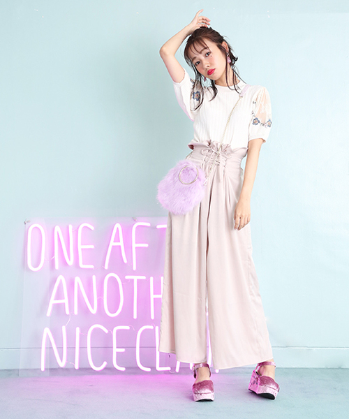 one after another NICE CLAUP(ワンアフターアナザーナイスクラップ)の「サテンレースアップワイドパンツ(その他パンツ・レディース・アイボリー/カーキ/レンガ・FREE)」の10枚目の写真