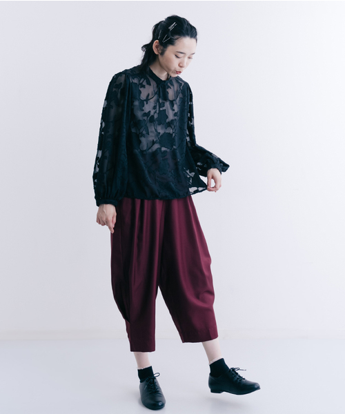 merlot plus(メルロープリュス)の「フラワー総レースバンドカラーブラウス2364(シャツ/ブラウス・レディース・ホワイト/ブラック・FREE)」の9枚目の写真