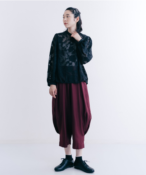 merlot plus(メルロープリュス)の「フラワー総レースバンドカラーブラウス2364(シャツ/ブラウス・レディース・ホワイト/ブラック・FREE)」の11枚目の写真