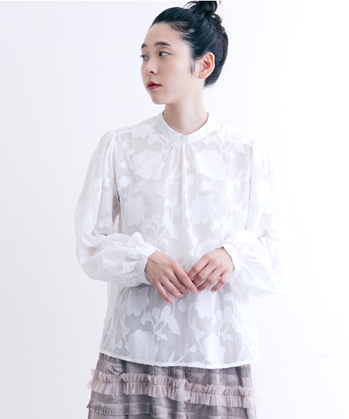 merlot plus(メルロープリュス)の「フラワー総レースバンドカラーブラウス2364(シャツ/ブラウス・レディース・ホワイト/ブラック・FREE)」の15枚目の写真