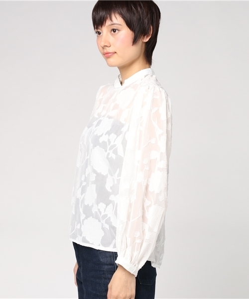 merlot plus(メルロープリュス)の「フラワー総レースバンドカラーブラウス2364(シャツ/ブラウス・レディース・ホワイト/ブラック・FREE)」の5枚目の写真