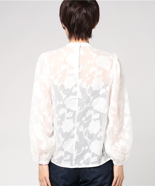 merlot plus(メルロープリュス)の「フラワー総レースバンドカラーブラウス2364(シャツ/ブラウス・レディース・ホワイト/ブラック・FREE)」の8枚目の写真