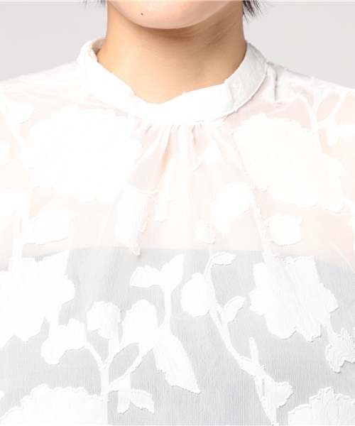 merlot plus(メルロープリュス)の「フラワー総レースバンドカラーブラウス2364(シャツ/ブラウス・レディース・ホワイト/ブラック・FREE)」の10枚目の写真