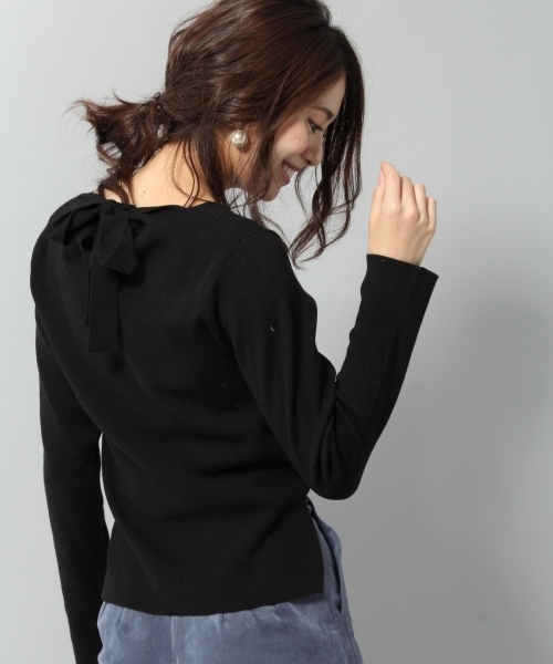 Andemiu（アンデミュウ）の「Ｂ／リボンニットプルオーバー772005（ニット/セーター・レディース・ピンク/ベビーピンク/ブルー/ブラック/ライトグレー・FREE）」の2枚目の写真