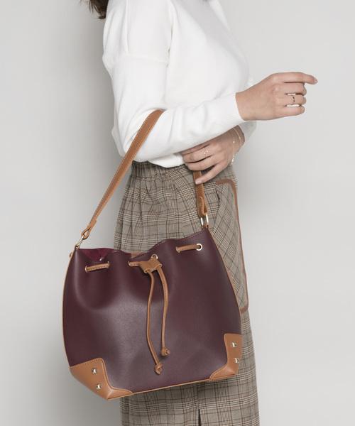 PLAIN CLOTHING（プレーンクロージング）の「ポーチ付き巾着2wayショルダーバッグ（ショルダーバッグ・レディース・ワイン/グレー/モカ/ブラック・FREE）」の11枚目の写真