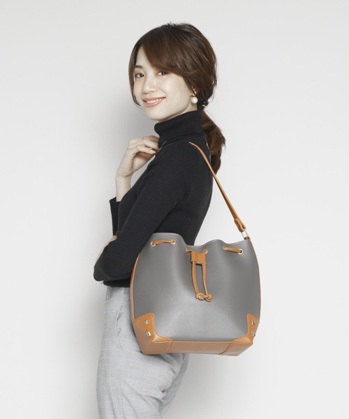 PLAIN CLOTHING（プレーンクロージング）の「ポーチ付き巾着2wayショルダーバッグ（ショルダーバッグ・レディース・ワイン/グレー/モカ/ブラック・FREE）」の15枚目の写真