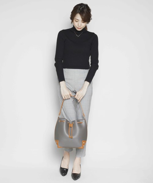 PLAIN CLOTHING（プレーンクロージング）の「ポーチ付き巾着2wayショルダーバッグ（ショルダーバッグ・レディース・ワイン/グレー/モカ/ブラック・FREE）」の17枚目の写真