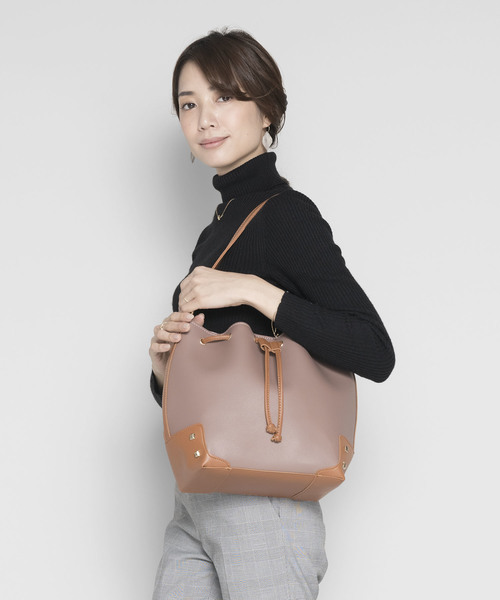 PLAIN CLOTHING（プレーンクロージング）の「ポーチ付き巾着2wayショルダーバッグ（ショルダーバッグ・レディース・ワイン/グレー/モカ/ブラック・FREE）」の22枚目の写真