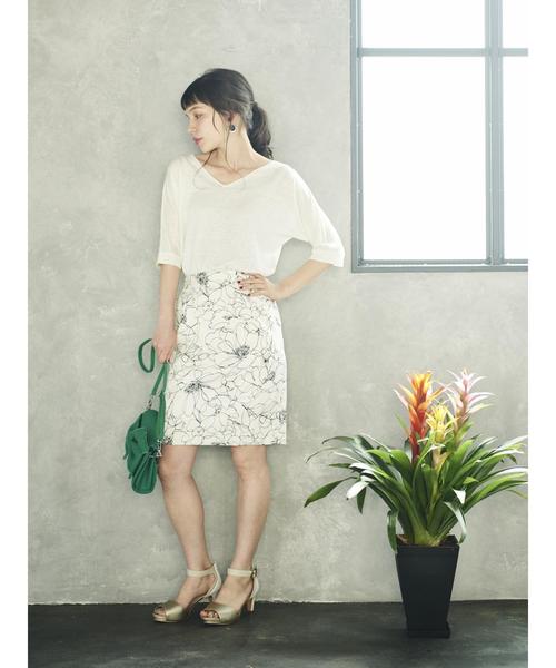 YECCA VECCA(イェッカヴェッカ)の「P.モノトーン線画フラワースカート(スカート・レディース・ネイビー/ホワイト・M/S)」の14枚目の写真