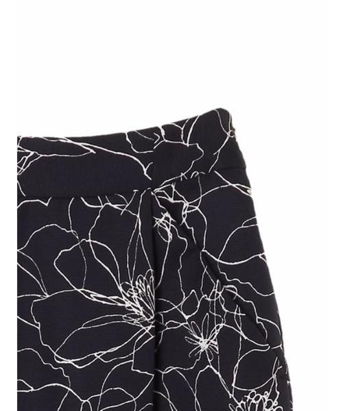 YECCA VECCA(イェッカヴェッカ)の「P.モノトーン線画フラワースカート(スカート・レディース・ネイビー/ホワイト・M/S)」の8枚目の写真