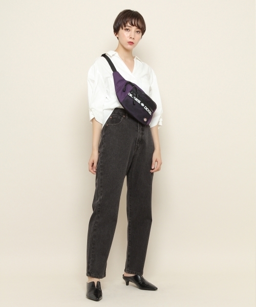 PAGEBOY（ページボーイ）の「ハイウエストストレートデニム【A/W】（デニムパンツ・レディース・ブラック/サックスブルー/インディゴブルー・SMALL/MEDIUM/LARGE/X-SMALL）」の4枚目の写真