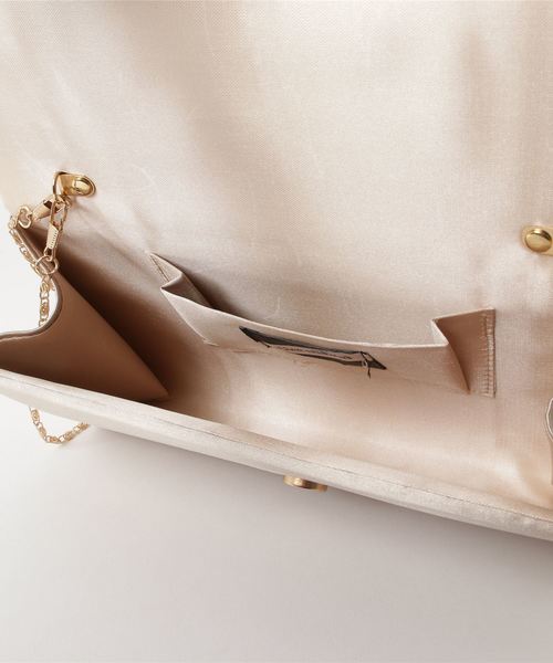 Cupid Heart（キューピッドハート）の「【Cupid Heart】結婚式BAG サテンプリーツバッグ（クラッチバッグ・レディース・ライトグレー/ベージュ/オフホワイト/ライトブラック・MEDIUM）」の6枚目の写真