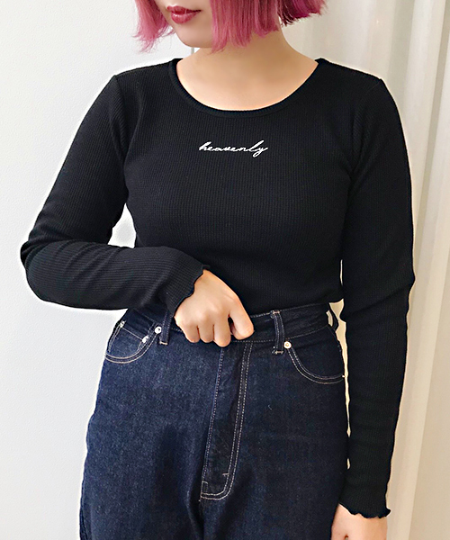 apres jour(アプレジュール)の「ロゴ刺繍ワッフルロンT【ZOZOTOWN限定アイテム】(Tシャツ/カットソー・レディース・ブラック/オフホワイト/ライトベージュ・フリー)」の2枚目の写真