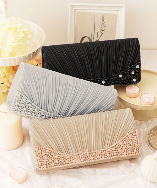 DRESS STAR(ドレス スター)の「フェイクパール×ビジュークラッチバッグ(クラッチバッグ・レディース・ベージュ/ブラック/シルバー・フリー)」の5枚目の写真