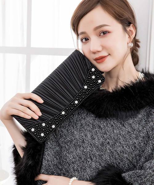 DRESS STAR(ドレス スター)の「フェイクパール×ビジュークラッチバッグ(クラッチバッグ・レディース・ベージュ/ブラック/シルバー・フリー)」の14枚目の写真