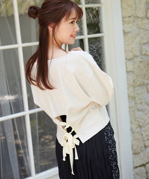 MAJESTIC LEGON(マジェスティックレゴン)の「後ろクロスリボントップス(Tシャツ/カットソー・レディース・ピンク/アイボリー/グレー・MEDIUM)」の1枚目の写真