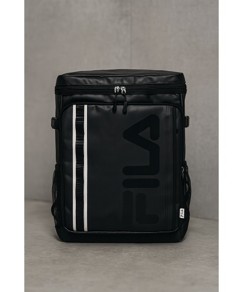 FILA（フィラ）の「【FILA/フィラ】ボックスリュック 大容量 30L 生活防水 撥水 PC収納・通学通勤 バックパック（バックパック/リュック・メンズ・ブラック/ネイビー/レッド/トリコロール/ネイビー×ホワイト/ブラック×ホワイト/その他1/ブラック×ピンク/ブラック系その他/ブラック×ブラック/ブラック系3/ブラック系2/ブラック系1/Black/Silver・FREE）」の18枚目の写真
