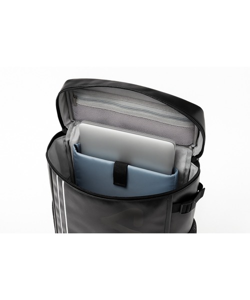 FILA（フィラ）の「【FILA/フィラ】ボックスリュック 大容量 30L 生活防水 撥水 PC収納・通学通勤 バックパック（バックパック/リュック・メンズ・ブラック/ネイビー/レッド/トリコロール/ネイビー×ホワイト/ブラック×ホワイト/その他1/ブラック×ピンク/ブラック系その他/ブラック×ブラック/ブラック系3/ブラック系2/ブラック系1/Black/Silver・FREE）」の16枚目の写真