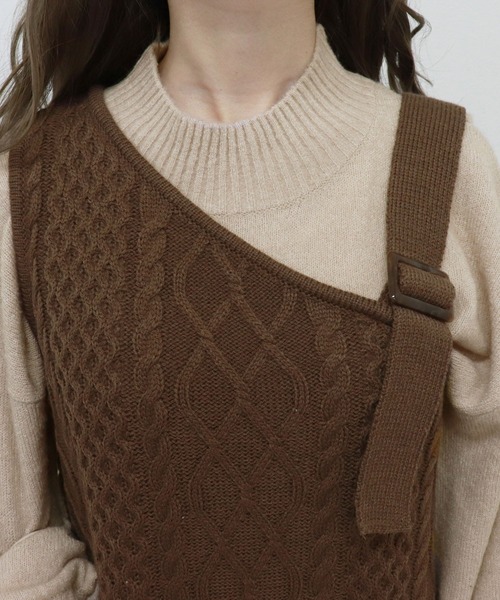 PairPair（ペアペア）の「ワンショルケーブルニットジャンパースカート（ジャンパースカート・レディース・ライトベージュ/ブラウン/モカ・FREE）」の17枚目の写真