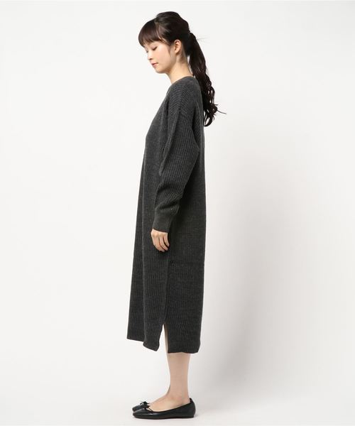 AMERICAN HOLIC（アメリカンホリック）の「片畦ラグランニットワンピース＊（ワンピース・レディース・ブルー/アイボリー/グレー系その他2・M/L）」の4枚目の写真