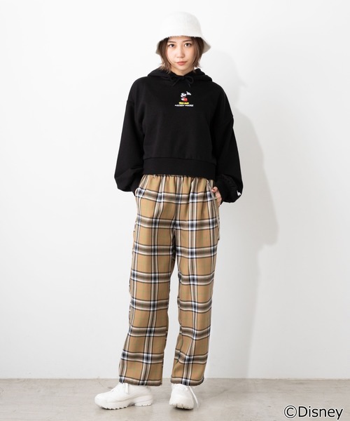 Disney（ディズニー）の「∴WEGO/Disneyワンポイントショートパーカー（パーカー・レディース・ブラック/ピンク/グリーン/アイボリー・FREE）」の14枚目の写真