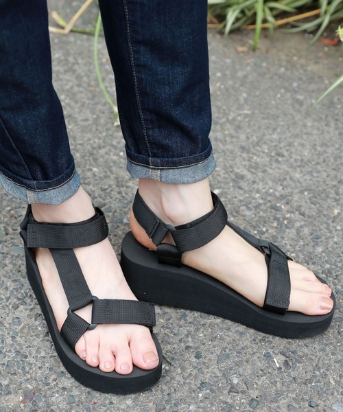 LAKOLE（ラコレ）の「プラットフォームサンダル / LAKOLE（サンダル・レディース・ブラック/ブラウン系その他/パープル・MEDIUM/LARGE/SMALL）」の2枚目の写真